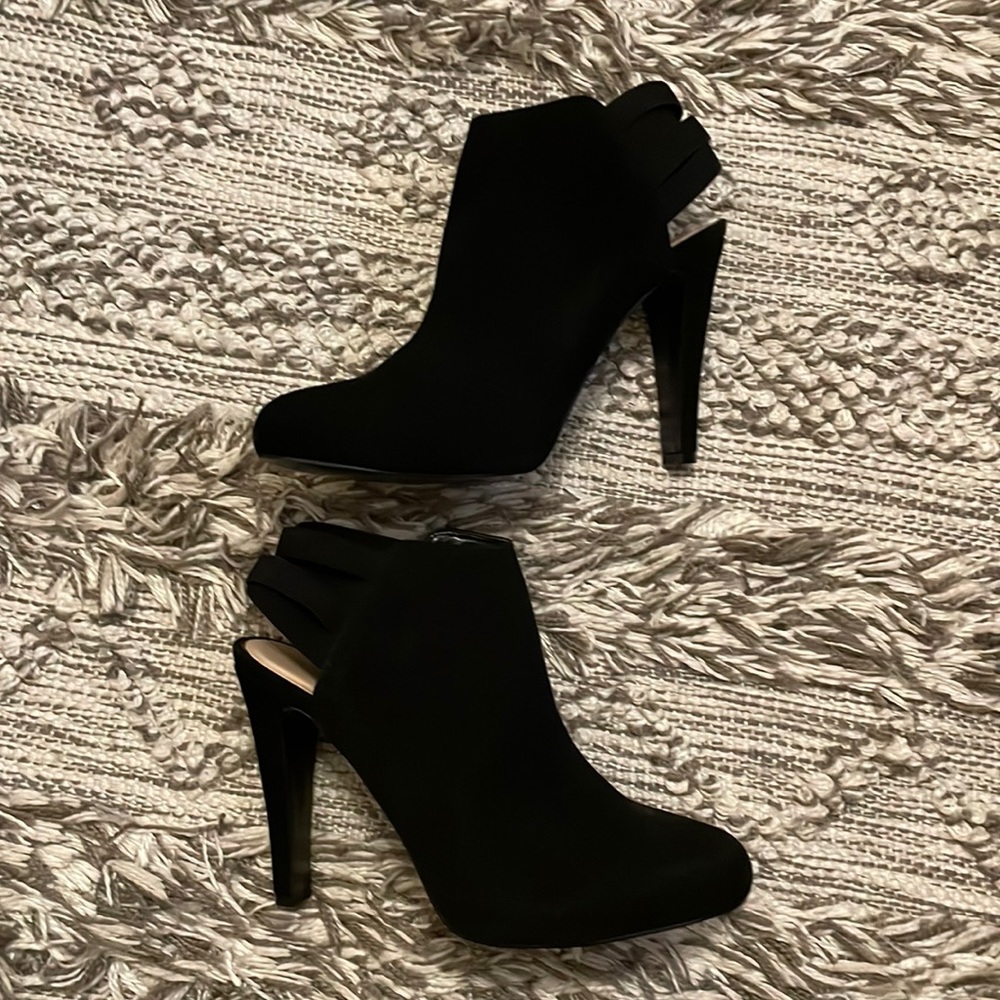 Nine West Blaiseo Black Suede Heels